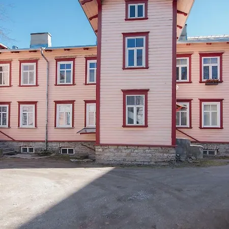 Апартаменты Uus-tatari 4 Apartments- City Center • Free Parking *